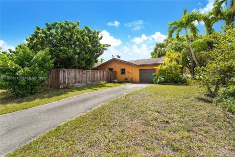 Купить виллу или дом в Хомстед, Флорида 4 спальни, 220.74м2, № 2051151 - фото 27