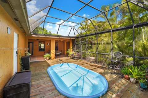 Купить виллу или дом в Хомстед, Флорида 4 спальни, 220.74м2, № 2051151 - фото 7