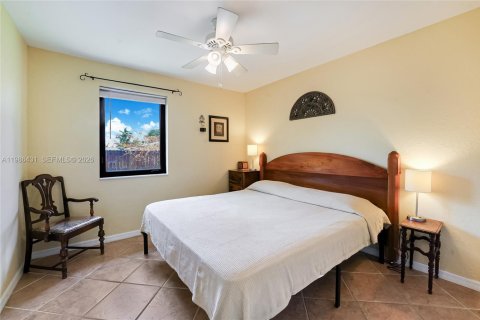 Купить виллу или дом в Хомстед, Флорида 4 спальни, 220.74м2, № 2051151 - фото 23