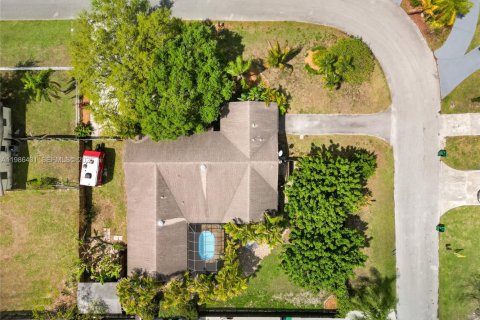 Купить виллу или дом в Хомстед, Флорида 4 спальни, 220.74м2, № 2051151 - фото 4