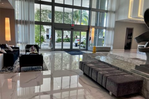 Снять в аренду кондоминиум в Норт-Майами-Бич, Флорида 3 спальни, 199.93м2, № 1893259 - фото 21