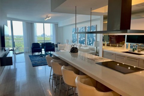 Снять в аренду кондоминиум в Норт-Майами-Бич, Флорида 3 спальни, 199.93м2, № 1893259 - фото 3