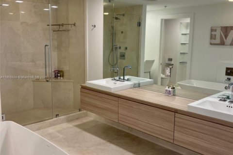 Снять в аренду кондоминиум в Норт-Майами-Бич, Флорида 3 спальни, 199.93м2, № 1893259 - фото 9