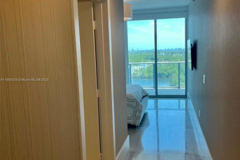 Снять в аренду кондоминиум в Норт-Майами-Бич, Флорида 3 спальни, 199.93м2, № 1893259 - фото 11