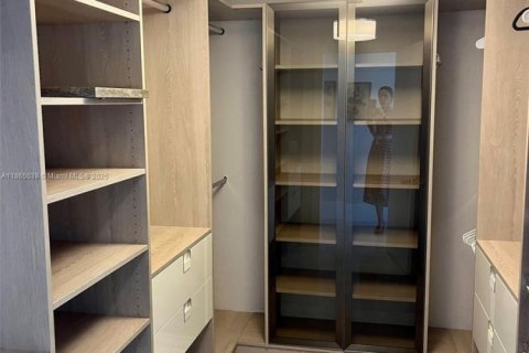 Снять в аренду кондоминиум в Норт-Майами-Бич, Флорида 3 спальни, 199.93м2, № 1893259 - фото 10