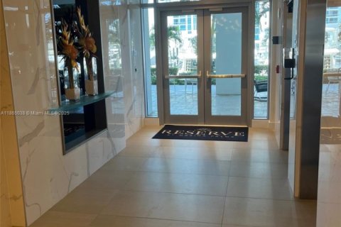 Снять в аренду кондоминиум в Норт-Майами-Бич, Флорида 3 спальни, 199.93м2, № 1893259 - фото 18