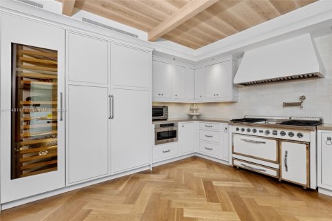 Casa en venta en Miami Beach, Florida, 4 dormitorios, 328.78 m2 № 1714979 - foto 8