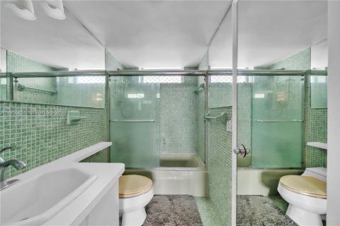 Condominio en alquiler en Aventura, Florida, 2 dormitorios, 71.35 m2 № 2011297 - foto 13