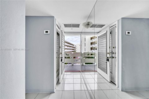 Condominio en alquiler en Aventura, Florida, 2 dormitorios, 71.35 m2 № 2011297 - foto 22