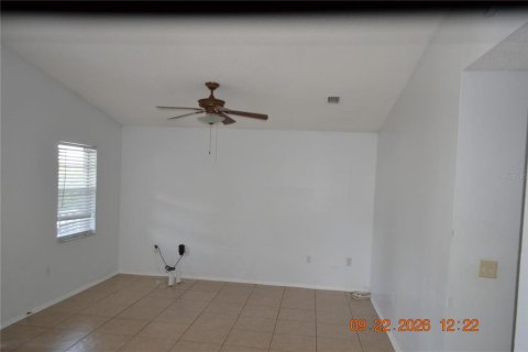 Villa ou maison à louer à Tampa, Floride: 3 chambres, 93.65 m2 № 2380627 - photo 7