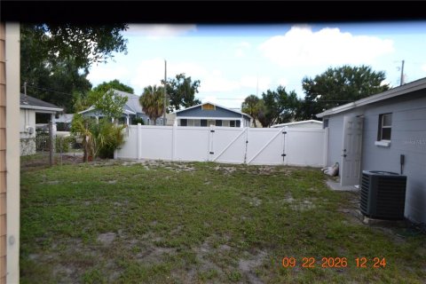 Villa ou maison à louer à Tampa, Floride: 3 chambres, 93.65 m2 № 2380627 - photo 17