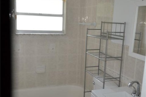 Villa ou maison à louer à Tampa, Floride: 3 chambres, 93.65 m2 № 2380627 - photo 15