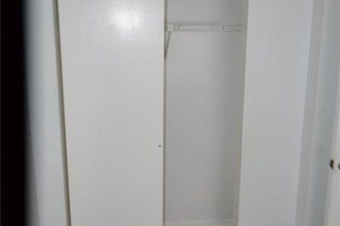 Villa ou maison à louer à Tampa, Floride: 3 chambres, 93.65 m2 № 2380627 - photo 10