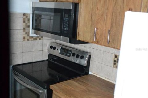 Villa ou maison à louer à Tampa, Floride: 3 chambres, 93.65 m2 № 2380627 - photo 21