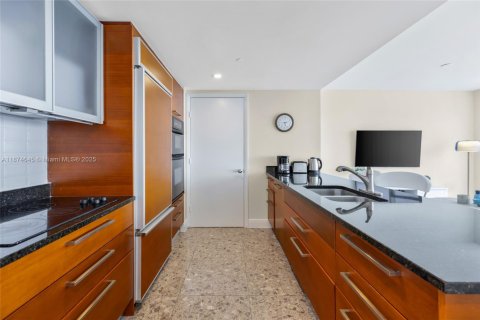 Condominio en alquiler en Hallandale Beach, Florida, 1 dormitorio, 80.92 m2 № 2036885 - foto 4