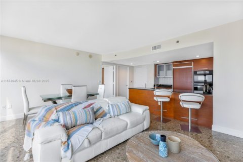 Condominio en alquiler en Hallandale Beach, Florida, 1 dormitorio, 80.92 m2 № 2036885 - foto 9
