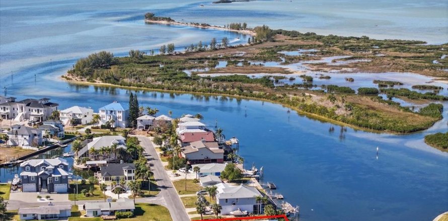 Land in Hernando Beach, Florida № 1544613