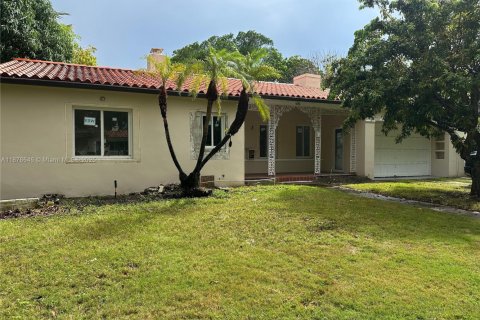 House in Miami Shores, Florida 3 bedrooms, 231.7 sq.m. № 1923822 - photo 1
