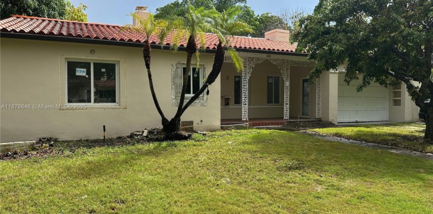 Villa ou maison à Miami Shores, Floride 3 chambres, 231.7 m2 № 1923822
