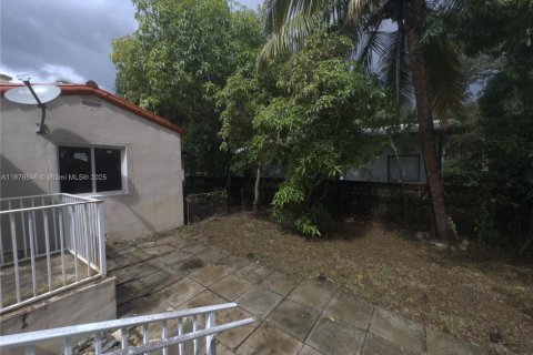 House in Miami Shores, Florida 3 bedrooms, 231.7 sq.m. № 1923822 - photo 2