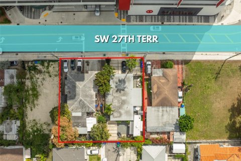 Terreno en venta en Miami, Florida № 1867660 - foto 5