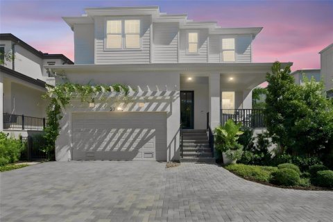 Casa en Tampa, Florida 5 dormitorios, 335.01 m2 № 2379209