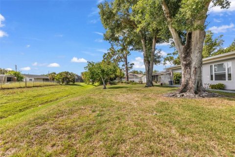 House in North Port, Florida 2 bedrooms, 118.17 sq.m. № 2208335 - photo 19