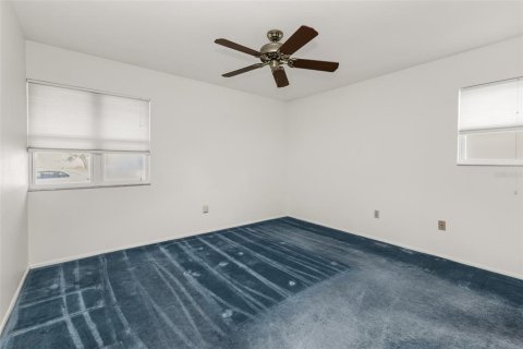 House in North Port, Florida 2 bedrooms, 118.17 sq.m. № 2208335 - photo 8