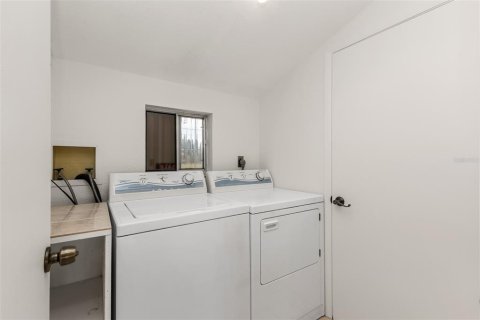 House in North Port, Florida 2 bedrooms, 118.17 sq.m. № 2208335 - photo 17