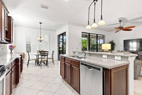 House in Venice, Florida 2 bedrooms, 178 sq.m. № 2339453 - photo 7