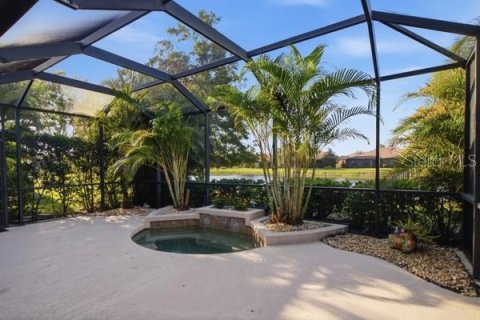 House in Venice, Florida 2 bedrooms, 178 sq.m. № 2339453 - photo 3