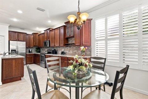 House in Venice, Florida 2 bedrooms, 178 sq.m. № 2339453 - photo 11