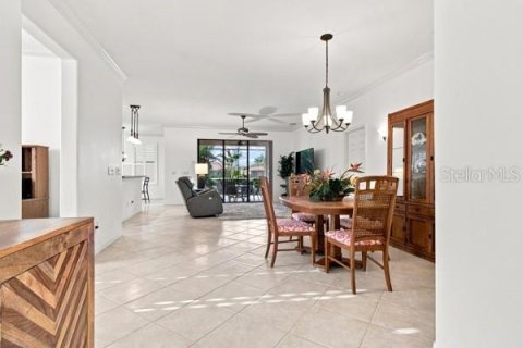 House in Venice, Florida 2 bedrooms, 178 sq.m. № 2339453 - photo 15