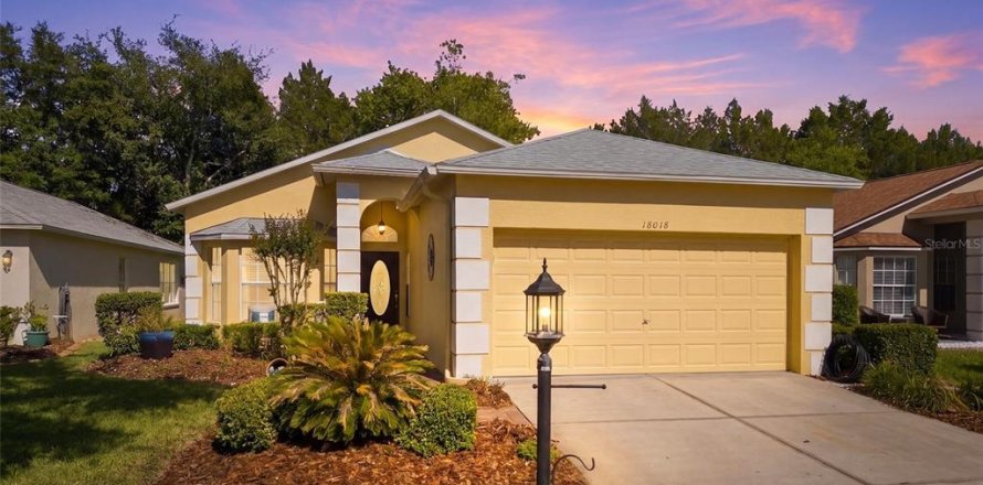 House in Hudson, Florida 3 bedrooms, 142.7 sq.m. № 2157537