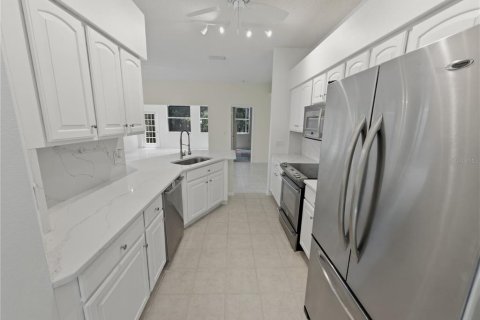 House in Hudson, Florida 3 bedrooms, 142.7 sq.m. № 2157537 - photo 9