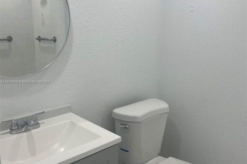 Copropriété à louer à Miami, Floride: 3 chambres, 77.57 m2 № 1946450 - photo 7