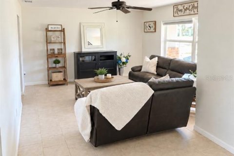 Villa ou maison à vendre à Ocala, Floride: 3 chambres, 149.11 m2 № 2401152 - photo 11