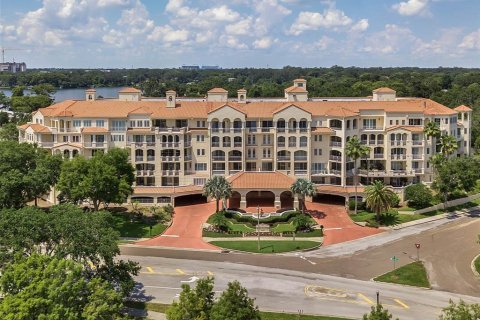 Condo in Orlando, Florida, 3 bedrooms  № 1566026 - photo 27