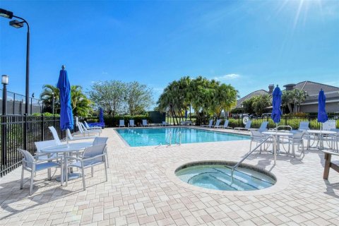 Condominio en alquiler en Sarasota, Florida, 2 dormitorios, 102.75 m2 № 1631770 - foto 19