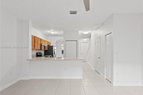 Townhouse in Homestead, Florida 2 bedrooms, 119.84 sq.m. № 2346442 - photo 17