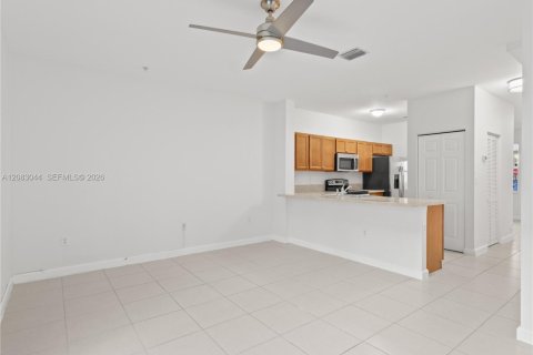 Townhouse in Homestead, Florida 2 bedrooms, 119.84 sq.m. № 2346442 - photo 23