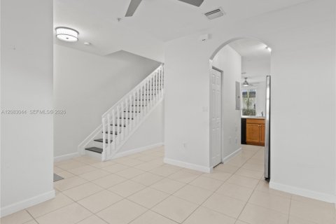 Townhouse in Homestead, Florida 2 bedrooms, 119.84 sq.m. № 2346442 - photo 7