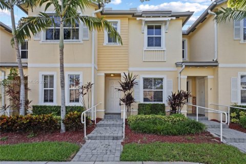 Townhouse in Homestead, Florida 2 bedrooms, 119.84 sq.m. № 2346442 - photo 3