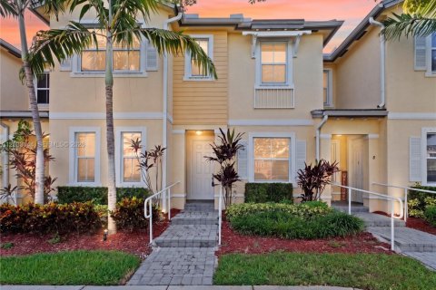 Townhouse in Homestead, Florida 2 bedrooms, 119.84 sq.m. № 2346442 - photo 4
