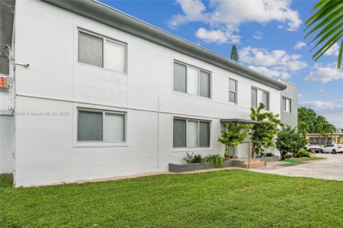 Condo in Miami Beach, Florida, 3 bedrooms  № 1968756 - photo 14