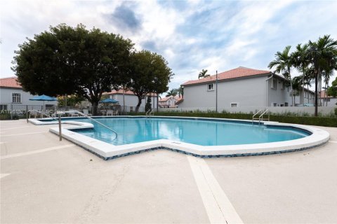 Touwnhouse à vendre à Doral, Floride: 2 chambres, 85.75 m2 № 2002849 - photo 28