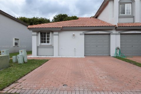 Touwnhouse à vendre à Doral, Floride: 2 chambres, 85.75 m2 № 2002849 - photo 3