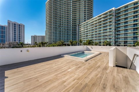 Condominio en venta en Miami Beach, Florida, 3 dormitorios, 207.08 m2 № 1983703 - foto 28