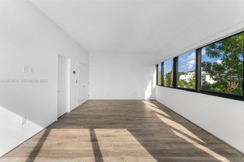 Condominio en venta en Miami Beach, Florida, 3 dormitorios, 207.08 m2 № 1983703 - foto 19