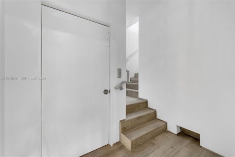 Condominio en venta en Miami Beach, Florida, 3 dormitorios, 207.08 m2 № 1983703 - foto 6